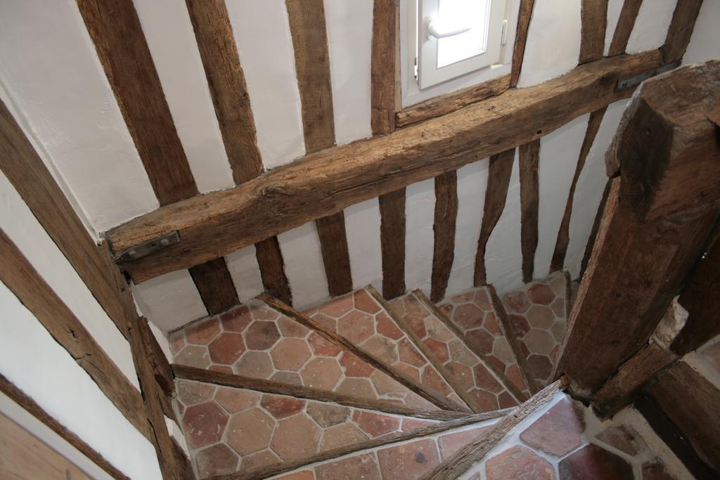 Logis Saint Eloi Lägenhet Rouen Exteriör bild